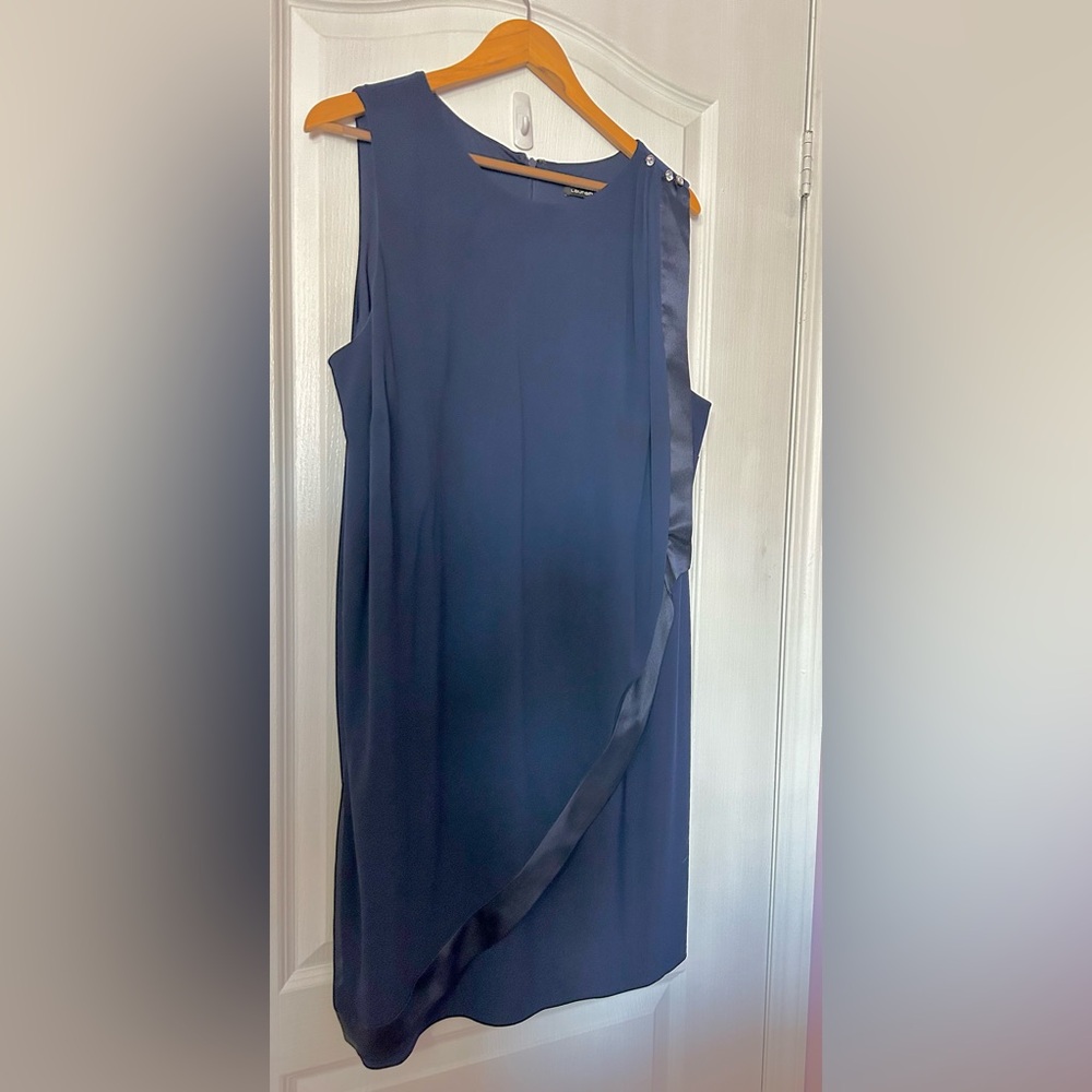 LAURA Elegant Navy Blue Sleeveless Dress Size 20W